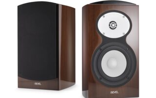 Revel-Performa-M126Be_WA met logo 6